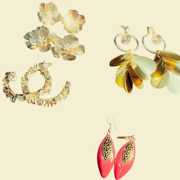 4 Pair of Dangle Fashion Earrings - Picture 1 of 5